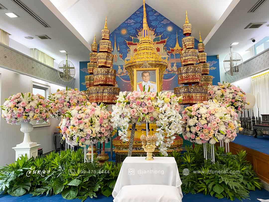 ดอกไม้หน้าโกศพระราชทาน ดอกไม้งานศพโทนสีชมพู